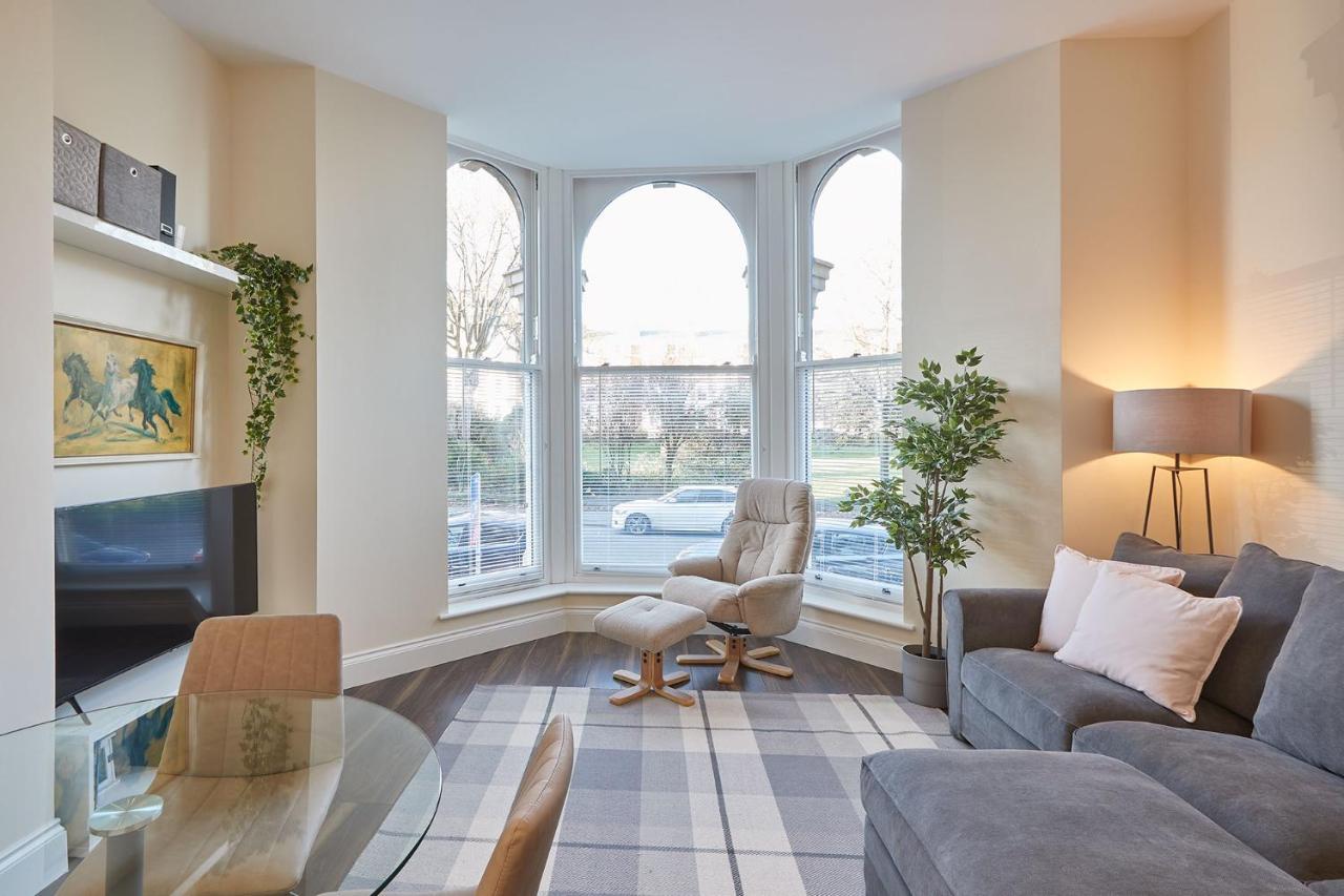 Host & Stay - South Cliff Apartment Scarborough Extérieur photo